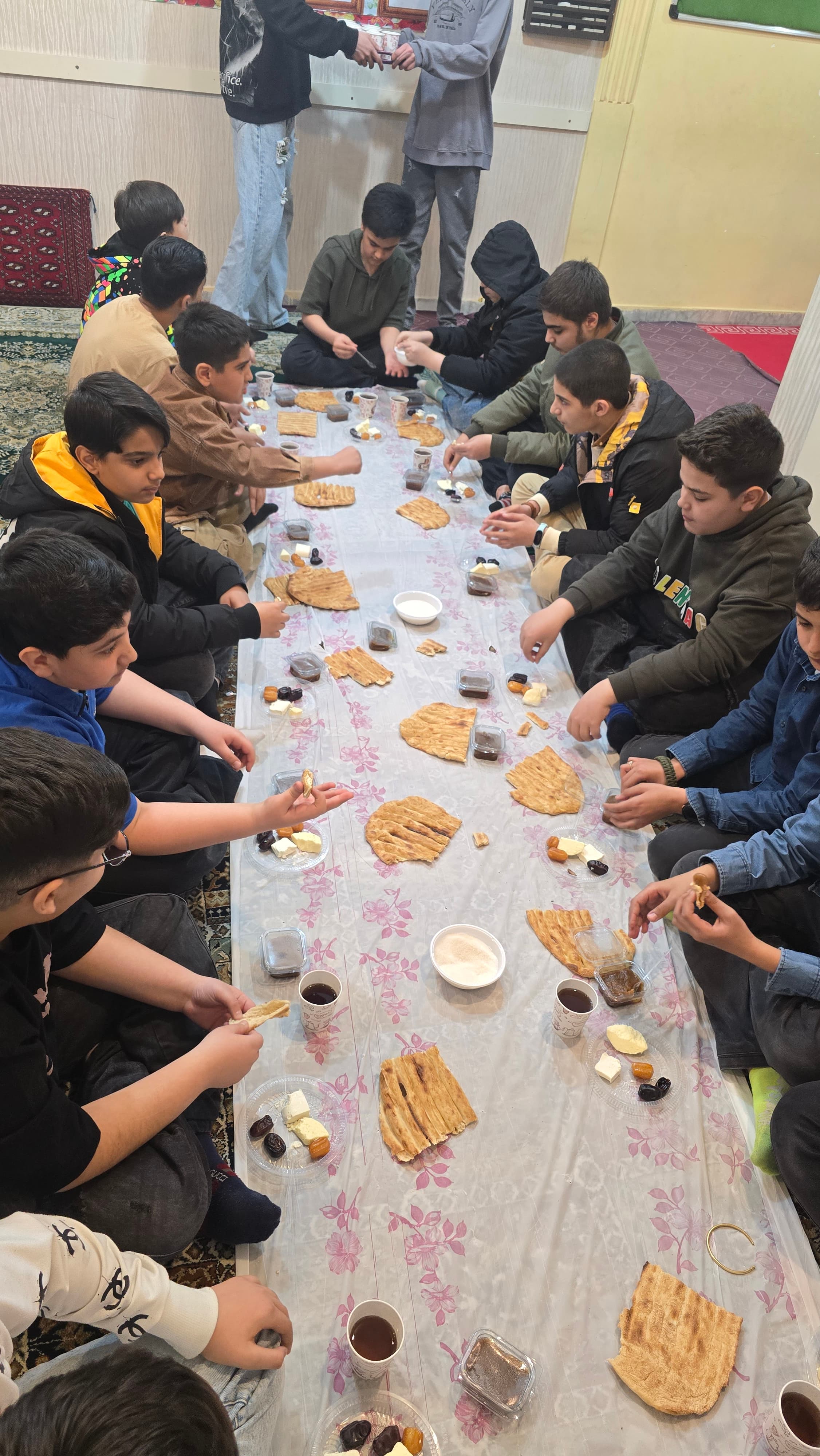 دبیرستان غیردولتی راه روشن (متوسطه اول)